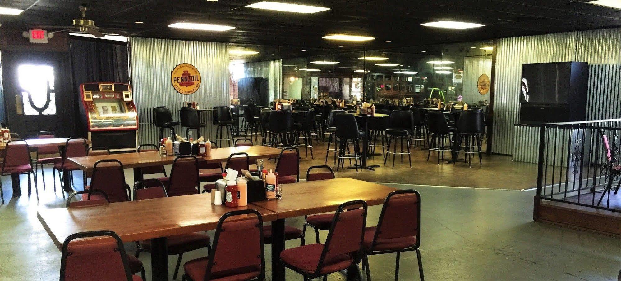 Of The Conchos Motel 2*